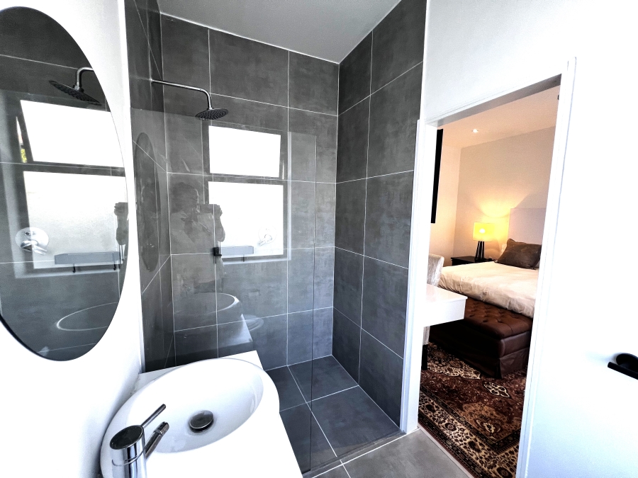 To Let 1 Bedroom Property for Rent in Sandown Western Cape